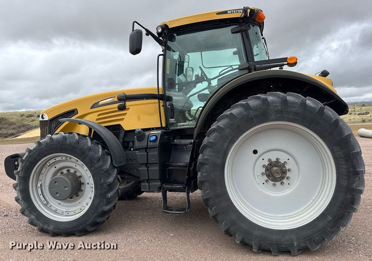 image for item EH0268 2016 Challenger MT675E MFWD tractor