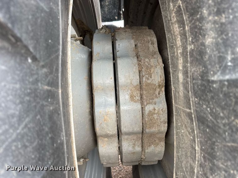 image for item EH0268 2016 Challenger MT675E MFWD tractor