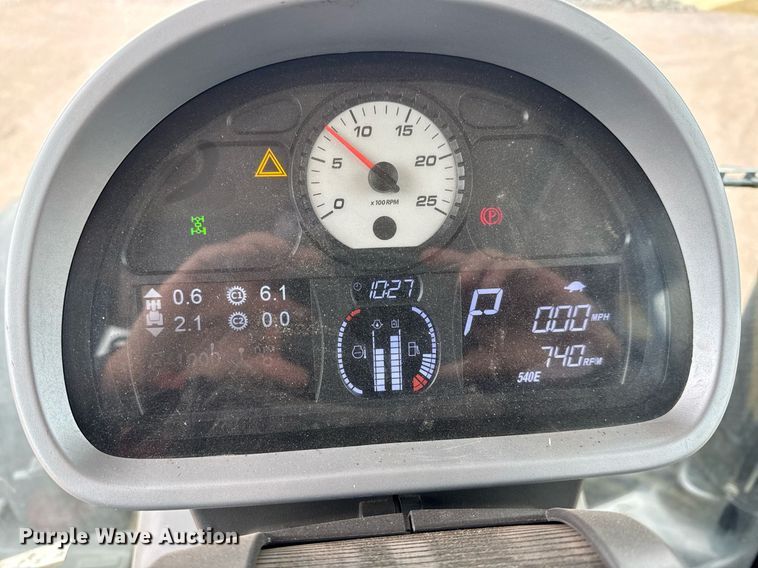 image for item EH0268 2016 Challenger MT675E MFWD tractor