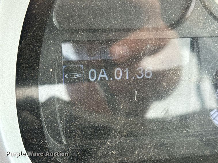 image for item EH0268 2016 Challenger MT675E MFWD tractor