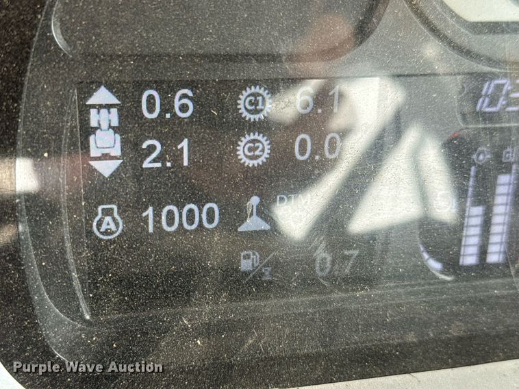 image for item EH0268 2016 Challenger MT675E MFWD tractor