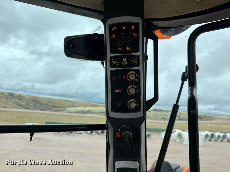 image for item EH0268 2016 Challenger MT675E MFWD tractor