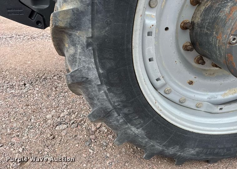 image for item EH0268 2016 Challenger MT675E MFWD tractor