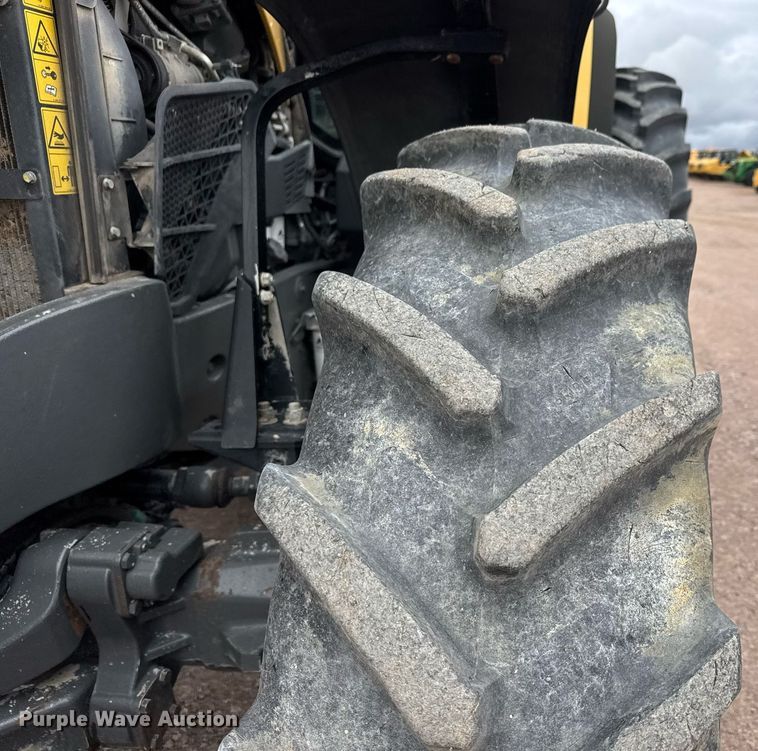 image for item EH0268 2016 Challenger MT675E MFWD tractor