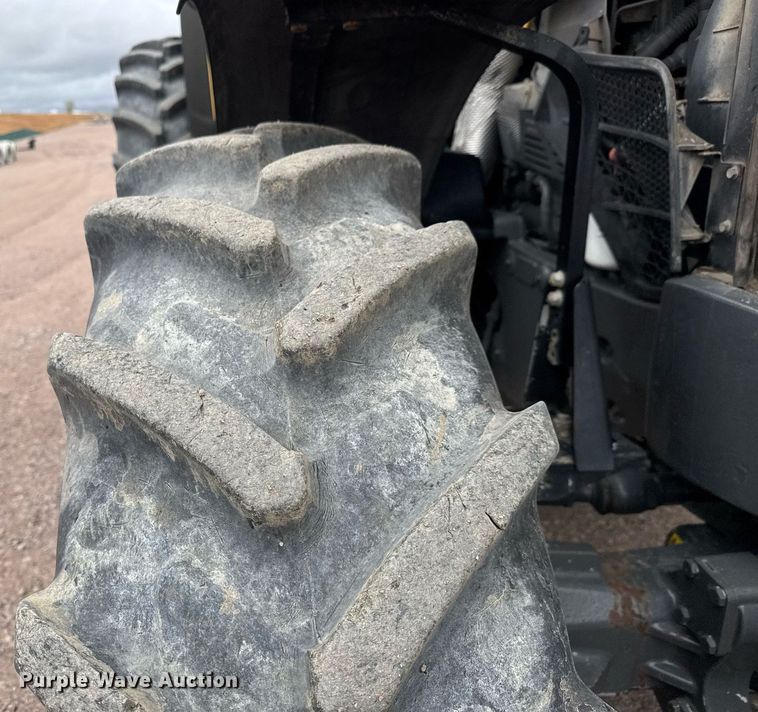 image for item EH0268 2016 Challenger MT675E MFWD tractor