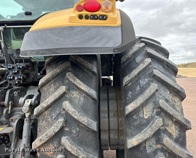 image for item EH0268 2016 Challenger MT675E MFWD tractor