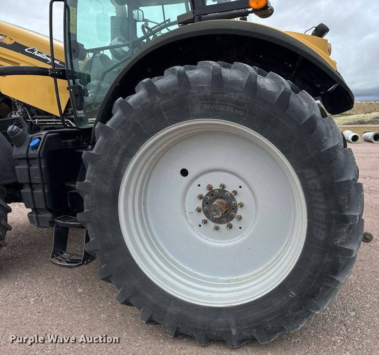 image for item EH0268 2016 Challenger MT675E MFWD tractor