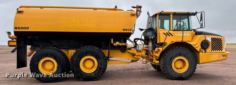 image for item EH0272 2008 Volvo A25E water wagon