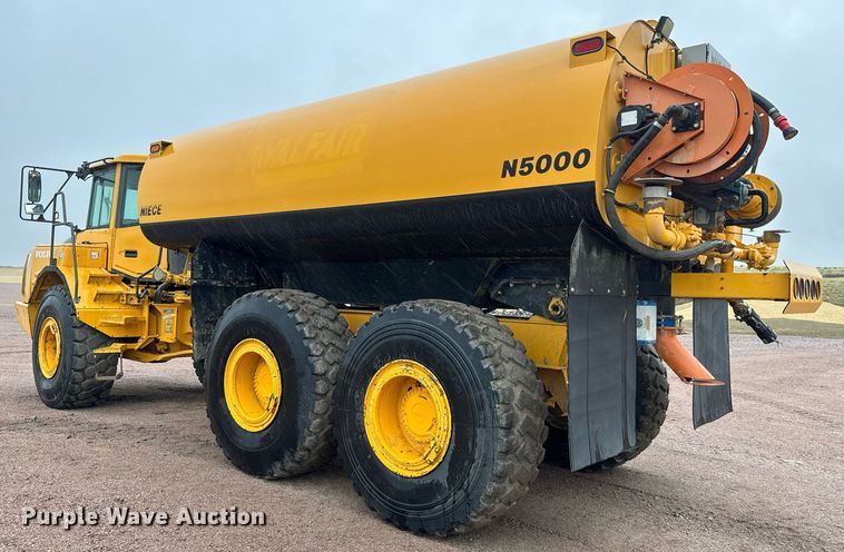 image for item EH0272 2008 Volvo A25E water wagon