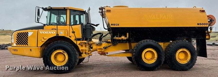 image for item EH0272 2008 Volvo A25E water wagon