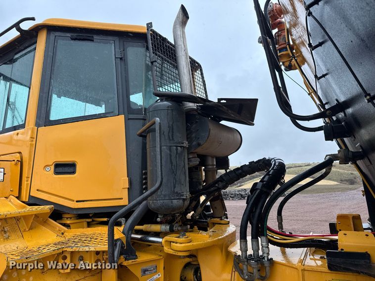 image for item EH0272 2008 Volvo A25E water wagon