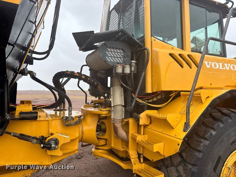 image for item EH0272 2008 Volvo A25E water wagon