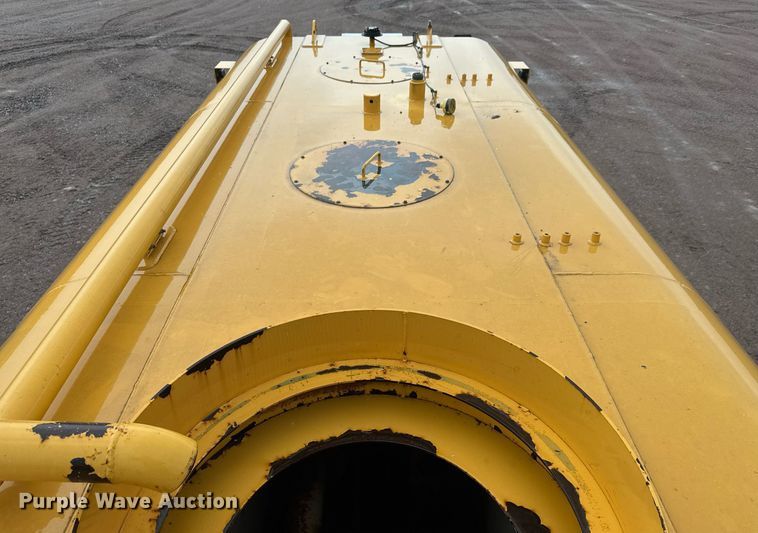 image for item EH0272 2008 Volvo A25E water wagon