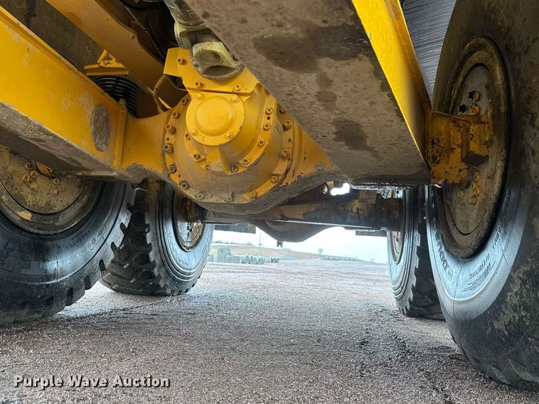 image for item EH0272 2008 Volvo A25E water wagon