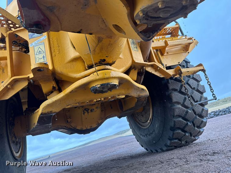 image for item EH0272 2008 Volvo A25E water wagon