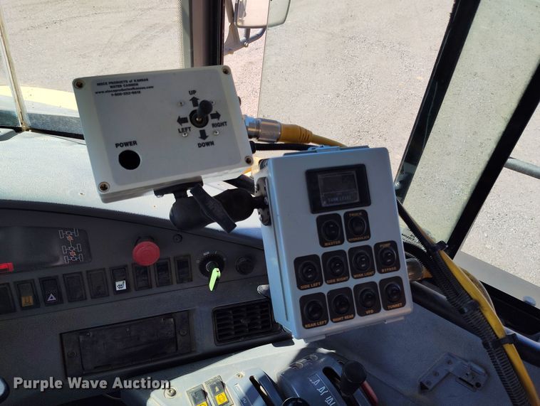 image for item EH0272 2008 Volvo A25E water wagon