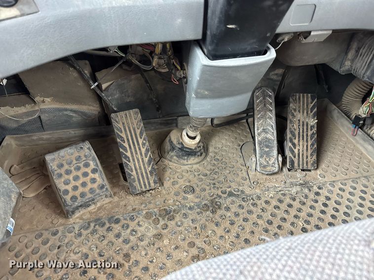 image for item EH0272 2008 Volvo A25E water wagon