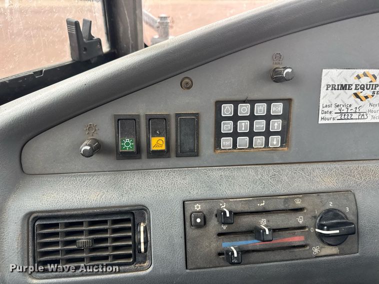 image for item EH0272 2008 Volvo A25E water wagon