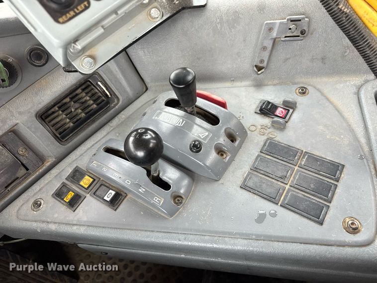 image for item EH0272 2008 Volvo A25E water wagon