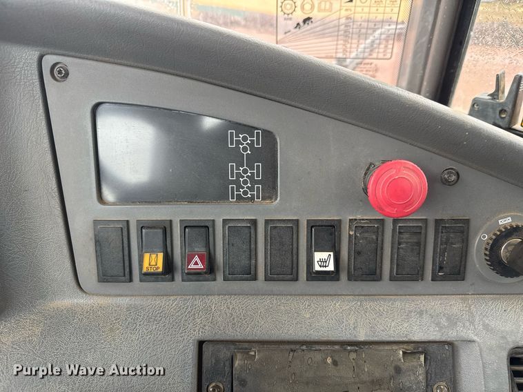 image for item EH0272 2008 Volvo A25E water wagon