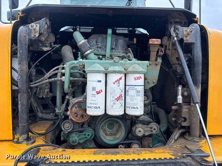 image for item EH0272 2008 Volvo A25E water wagon