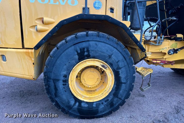 image for item EH0272 2008 Volvo A25E water wagon