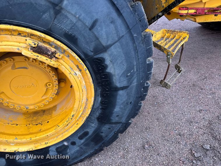 image for item EH0272 2008 Volvo A25E water wagon