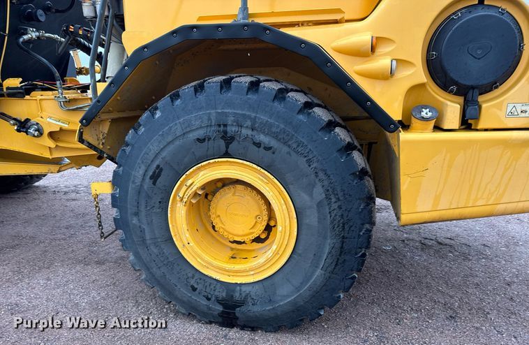 image for item EH0272 2008 Volvo A25E water wagon