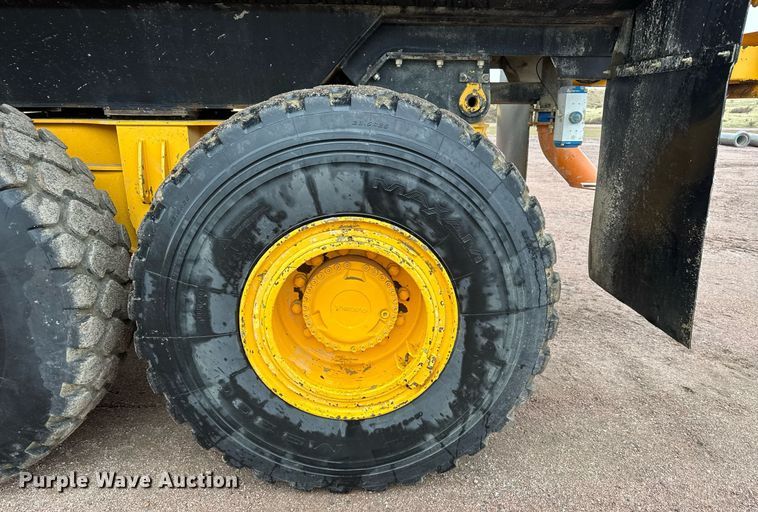 image for item EH0272 2008 Volvo A25E water wagon