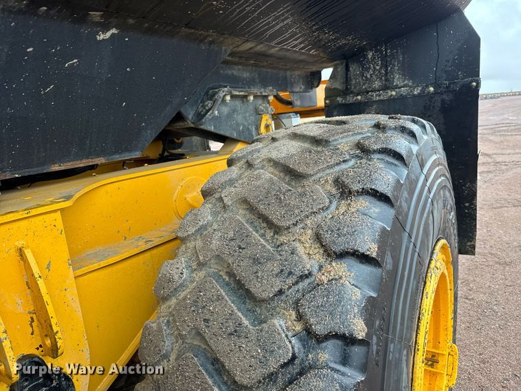 image for item EH0272 2008 Volvo A25E water wagon