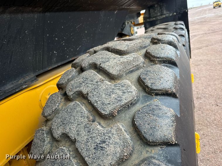 image for item EH0272 2008 Volvo A25E water wagon