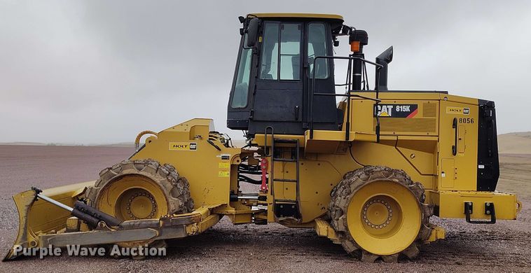 image for item EH0273 2020 Caterpillar 815K soil compactor
