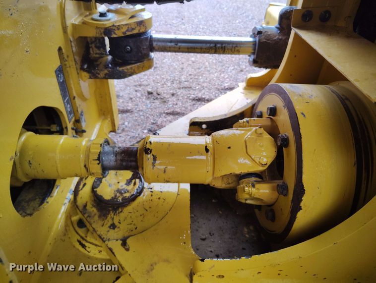 image for item EH0273 2020 Caterpillar 815K soil compactor