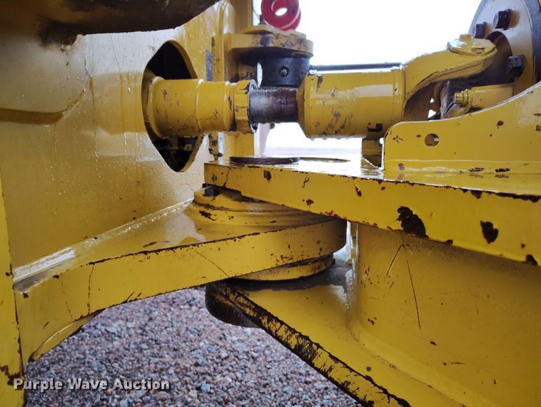 image for item EH0273 2020 Caterpillar 815K soil compactor