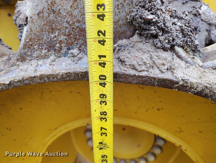 image for item EH0273 2020 Caterpillar 815K soil compactor