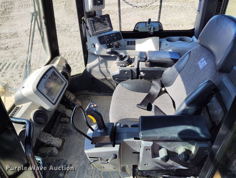 image for item EH0273 2020 Caterpillar 815K soil compactor