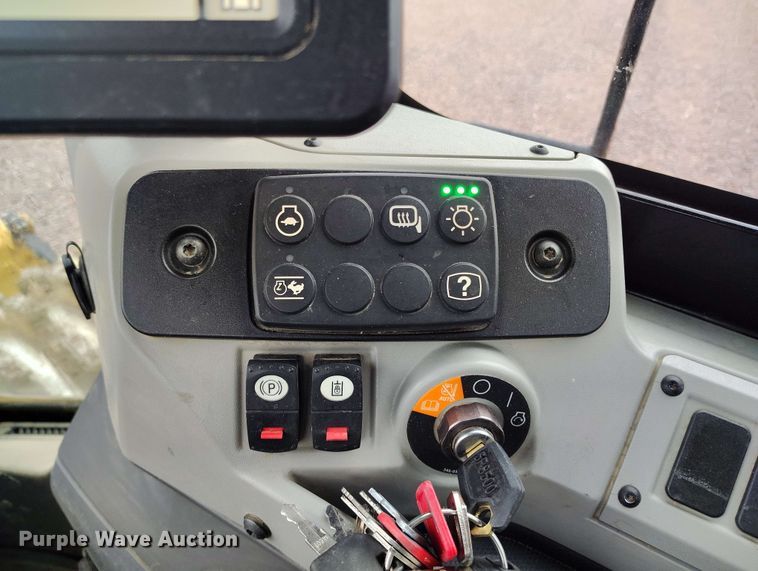 image for item EH0273 2020 Caterpillar 815K soil compactor