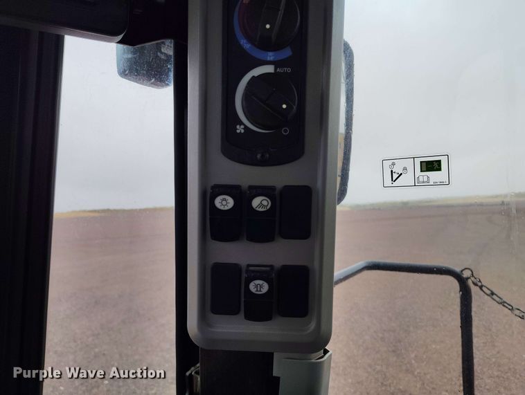 image for item EH0273 2020 Caterpillar 815K soil compactor