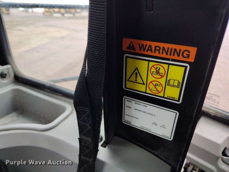 image for item EH0273 2020 Caterpillar 815K soil compactor