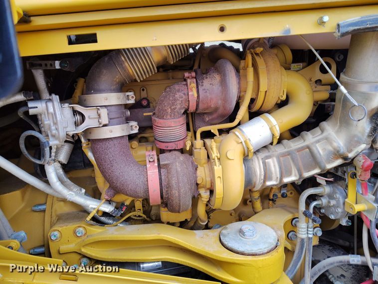 image for item EH0273 2020 Caterpillar 815K soil compactor