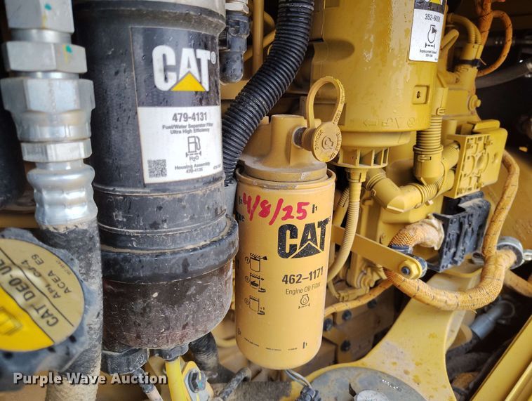 image for item EH0273 2020 Caterpillar 815K soil compactor