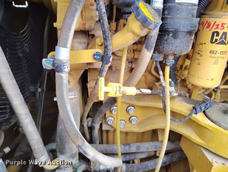 image for item EH0273 2020 Caterpillar 815K soil compactor