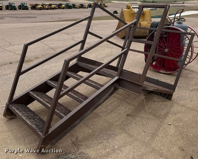 image for item EH0321 Metal stairs