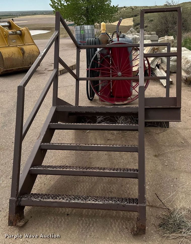 image for item EH0321 Metal stairs