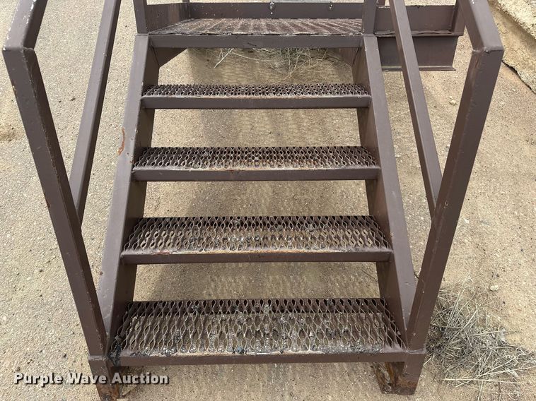 image for item EH0321 Metal stairs