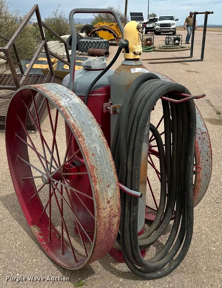 image for item EH0323 Ansul dry chemical fire extinguisher