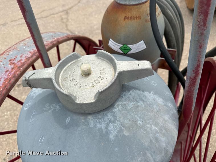 image for item EH0323 Ansul dry chemical fire extinguisher