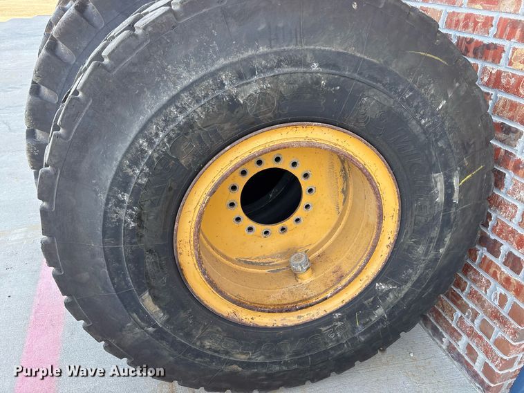 image for item EJ3765 (13) tires