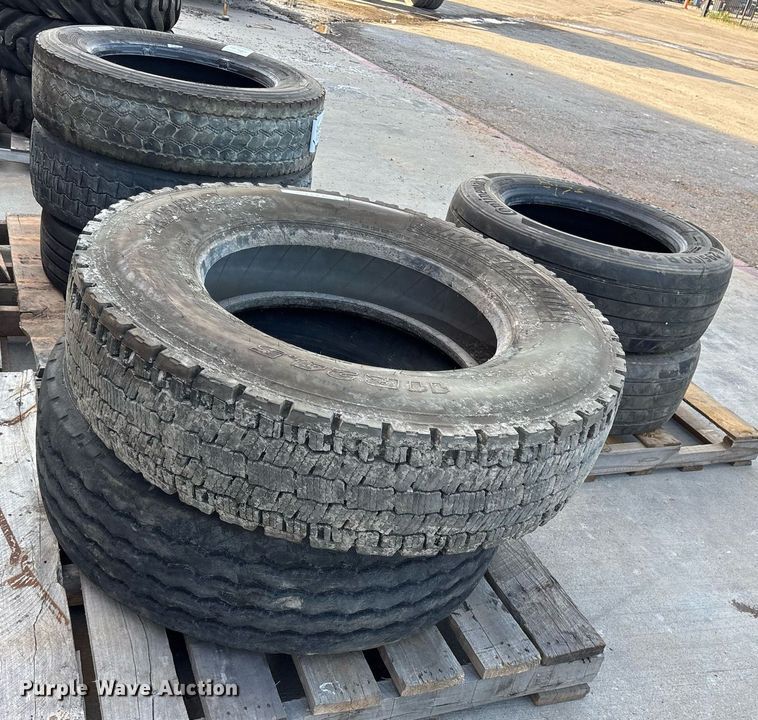 image for item EJ3766 (7) tires