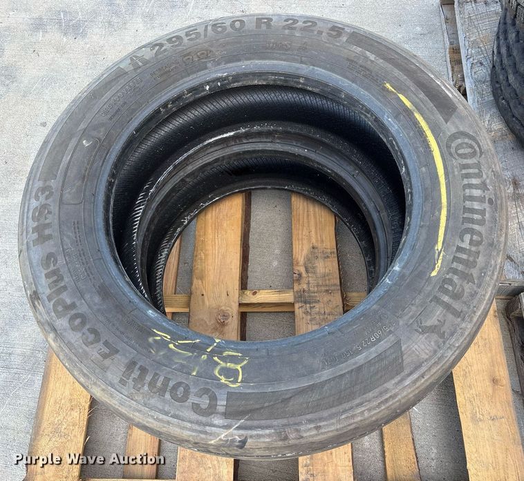 image for item EJ3766 (7) tires